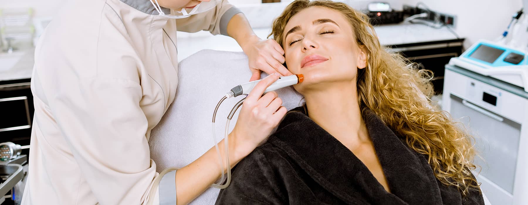 Get Glowing Skin: The Benefits of HydraFacial